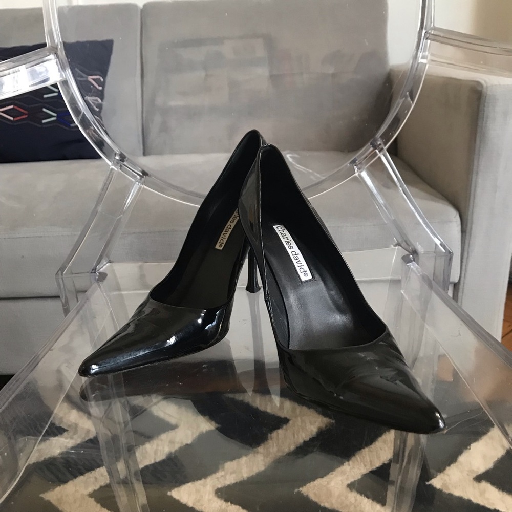 Charles David Classic pointy patent heels